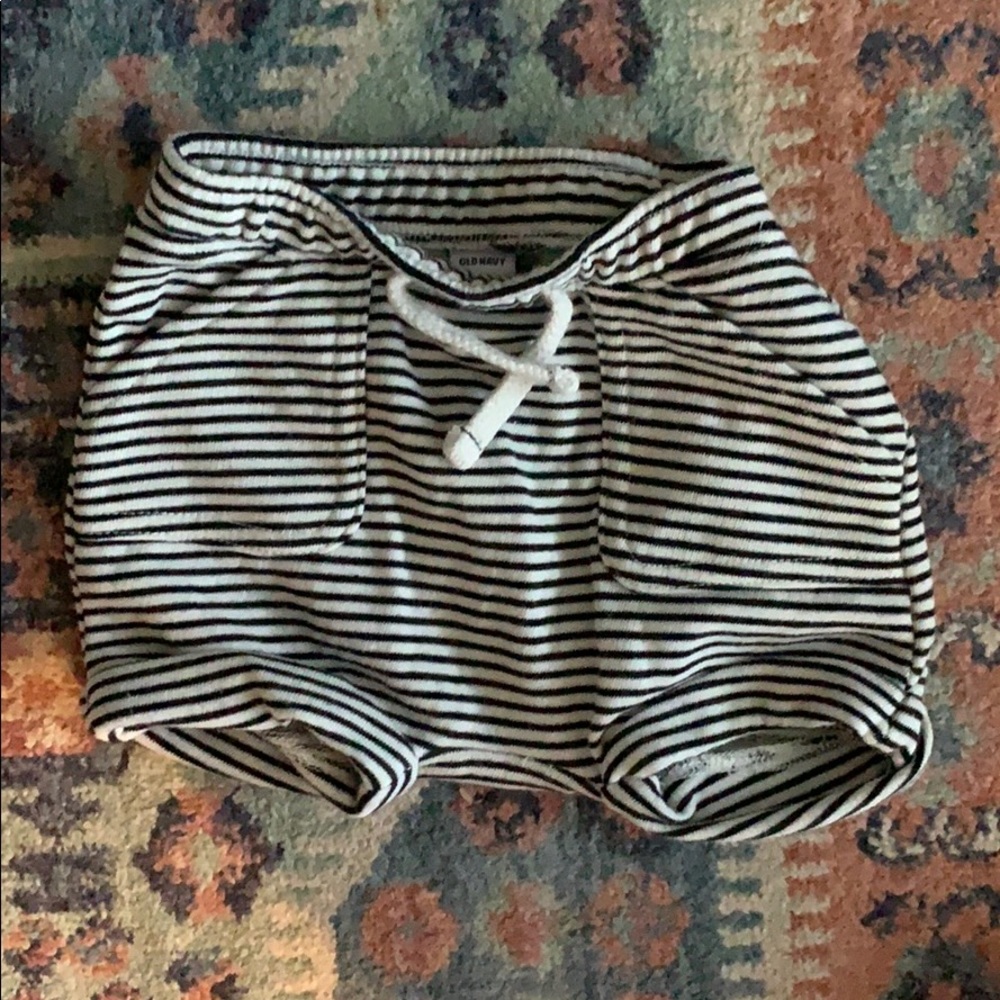Old Navy Stripped Shorts
